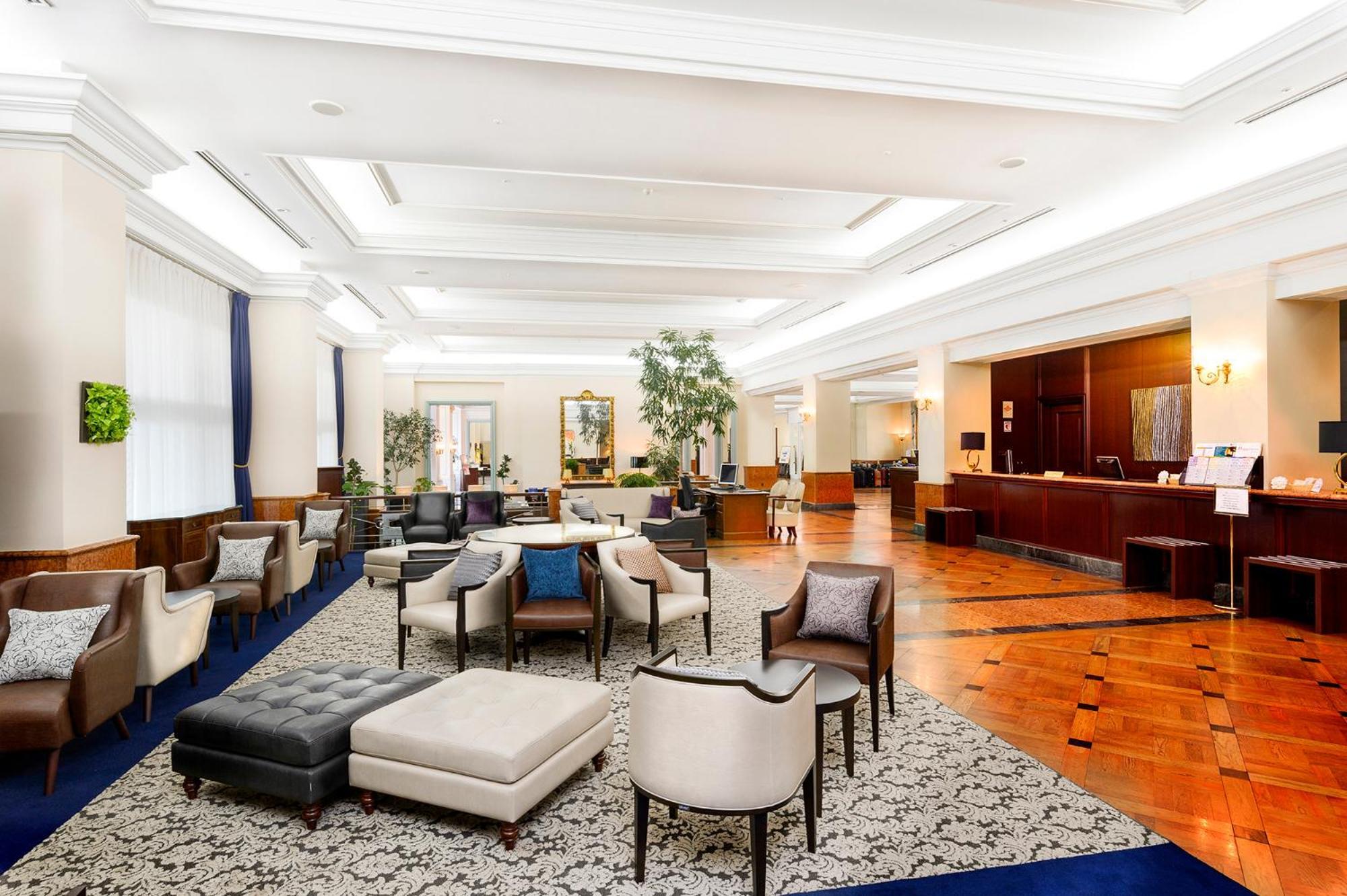 Hotel Den Haag Huis Ten Bosch Sasebo Exteriér fotografie The lobby of the hotel