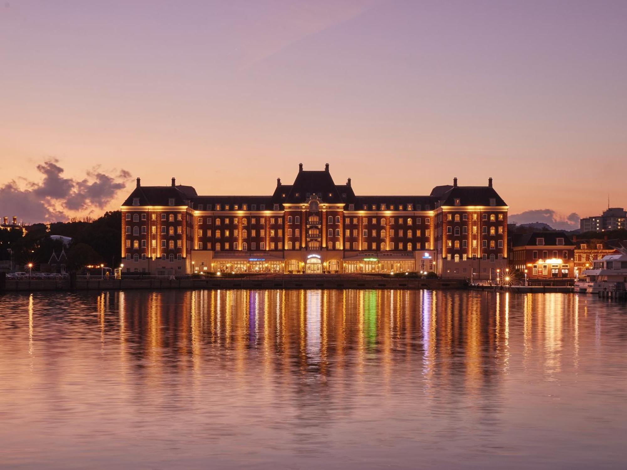 Hotel Den Haag Huis Ten Bosch Sasebo Exteriér fotografie The Hotel at the Port of Antwerp